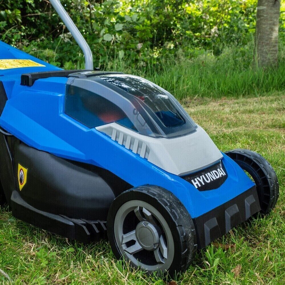 Hyundai 40V Cordless Roller, Mulching Lawnmower, Powerful 33cm - HYM40LI330P