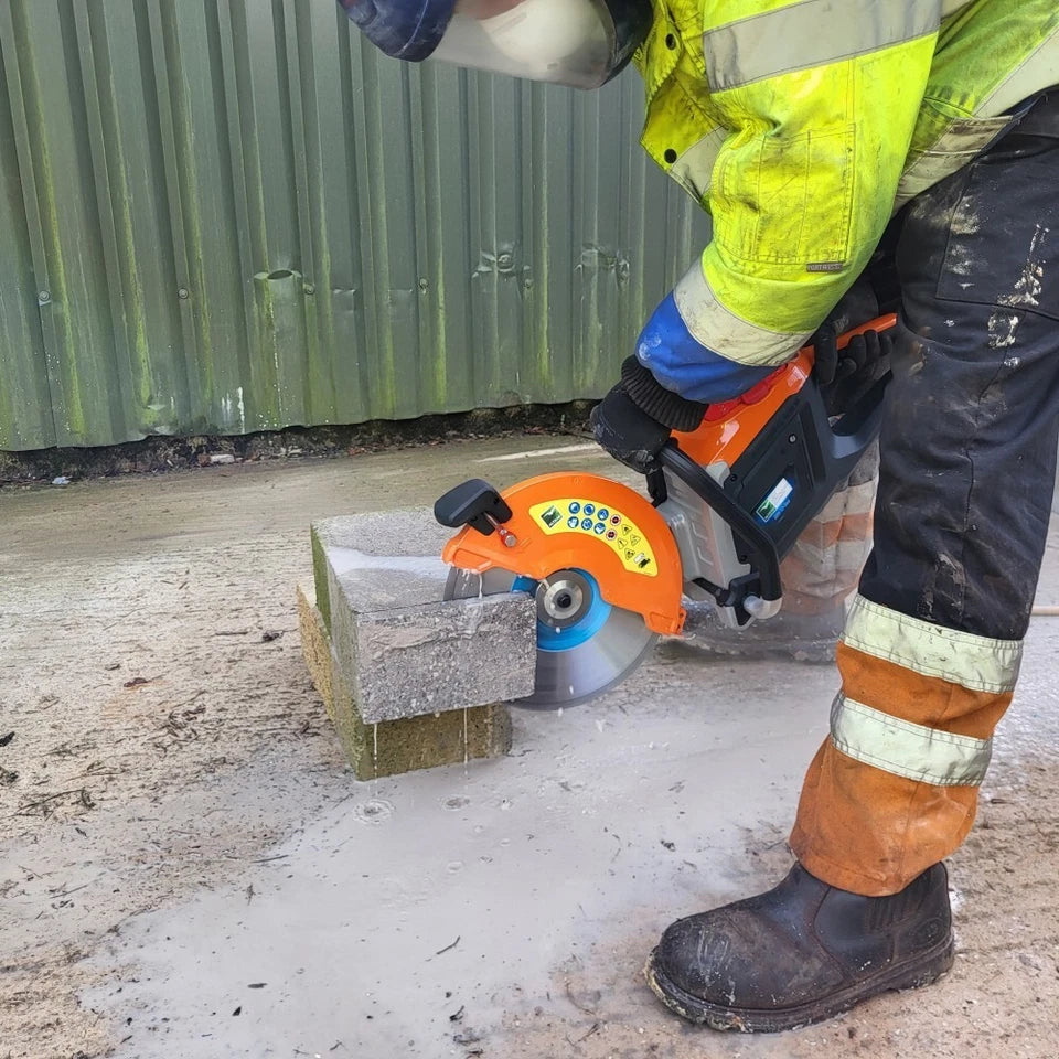 Belle ALTRAD DC 300E+ Cordless Cut-off Machine 82volt Inc Blade + 8ah Battery